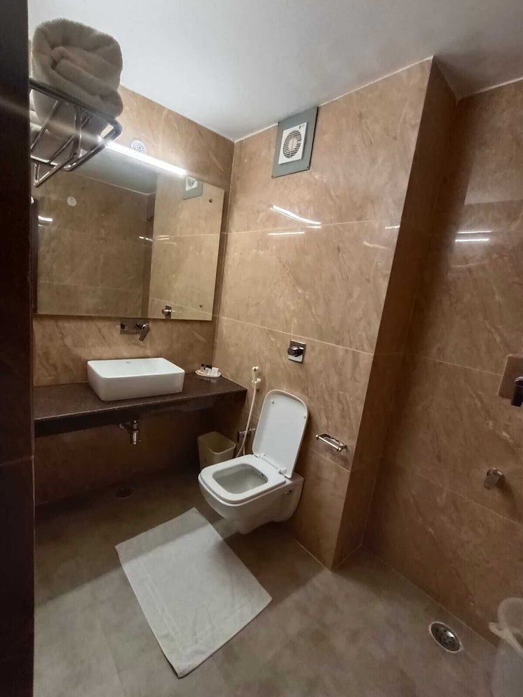 Hotel Asia Vaishno Devi 40/41