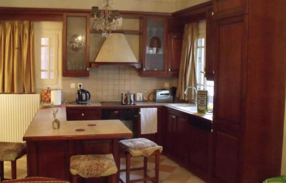 Avra Paradise Aparthotel 8/50