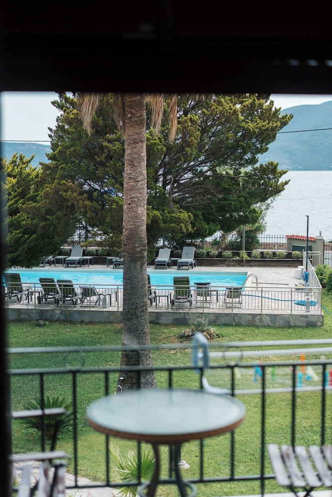 Ariadnes Holiday Accommodation I 42/50