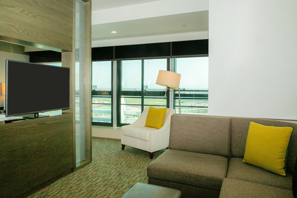 Hyatt House Shenzhen Airport 40/70