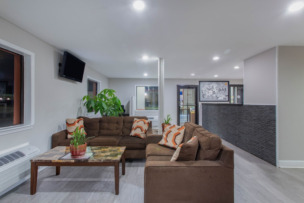 Super 8 by Wyndham Florence 18/23