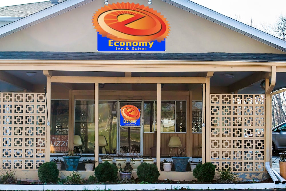 Economy Inn and Suites Warren 1/28