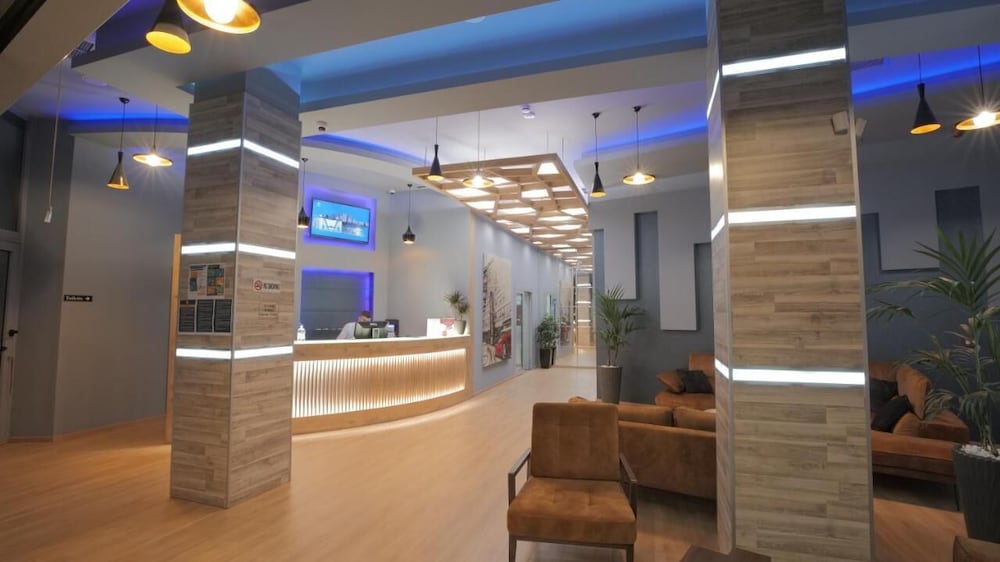Lobby at Granda Hotel, Kashar