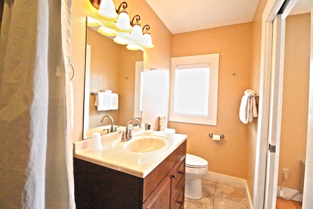 Peach Tree Inn & Suites 67/67