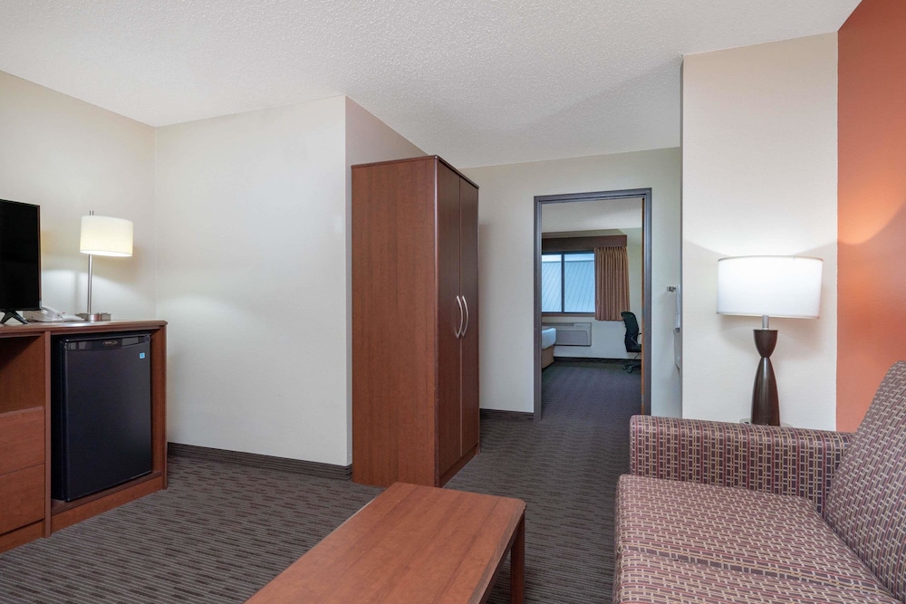 Americinn By Wyndham Sauk Centre 34/73