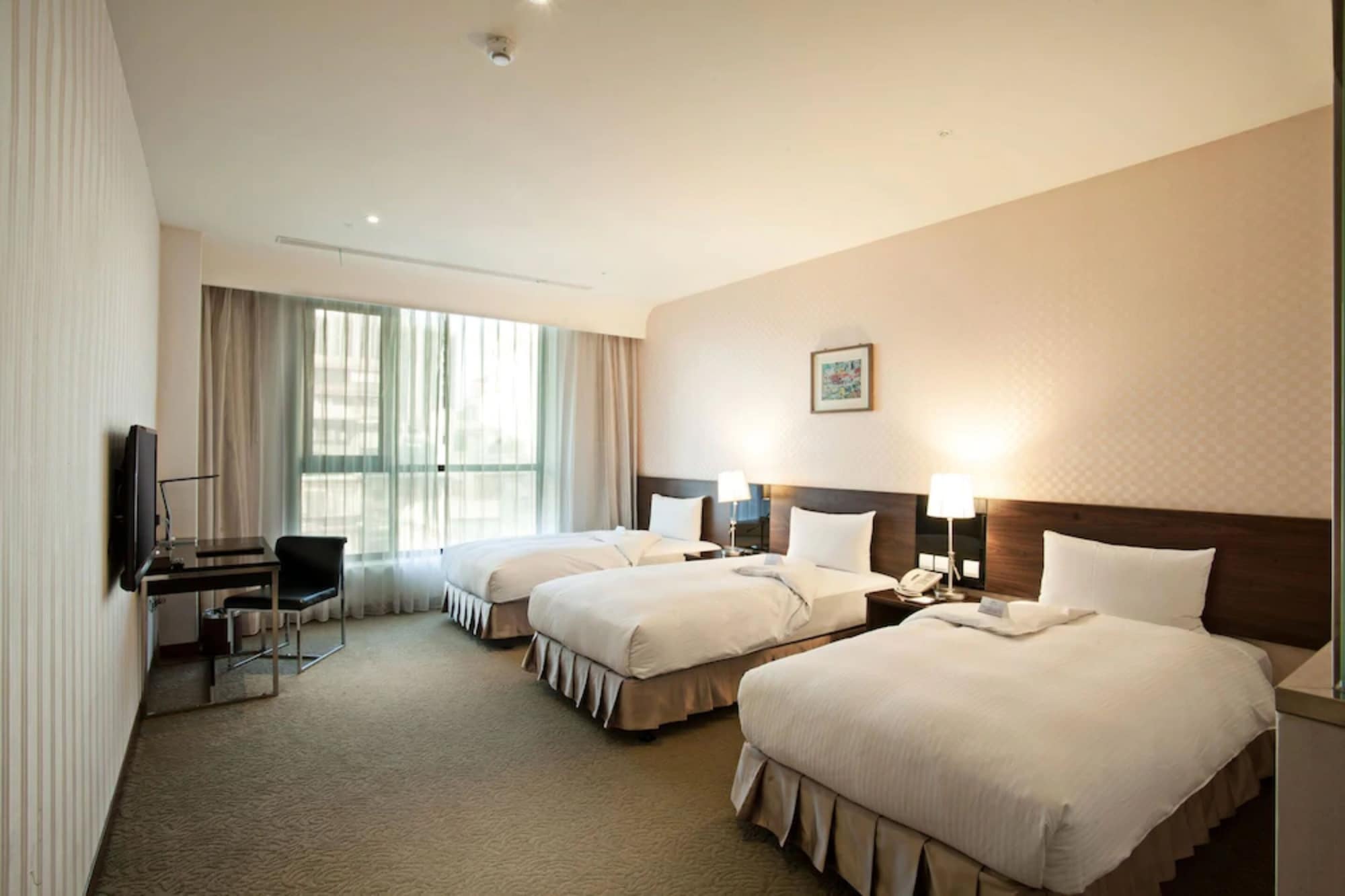 CLASSIC, TRIPLE, 3 BEDS
