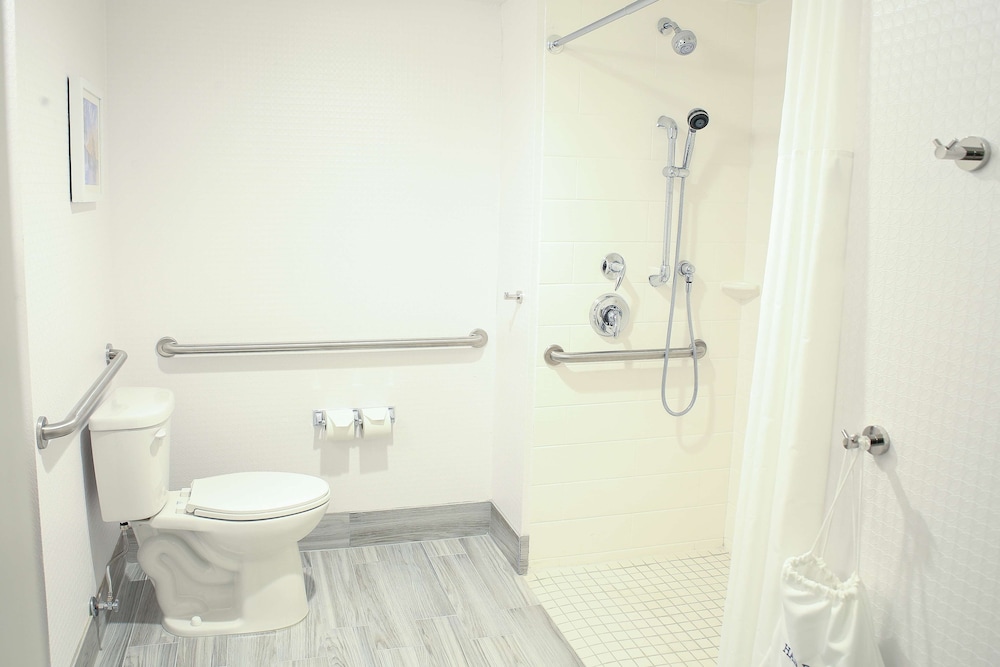 Hampton Inn And Suites Mount Laurel Moorestown 9/28