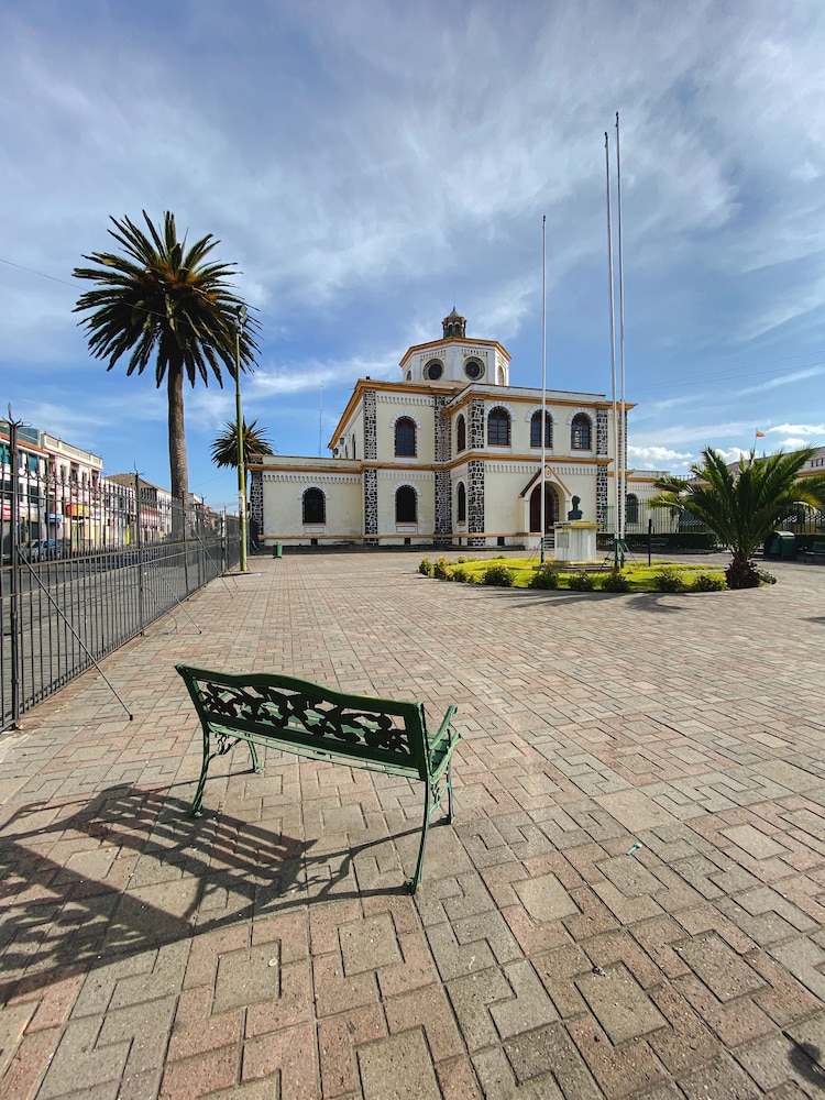 Villa de Tacvnga Hotel 44/50