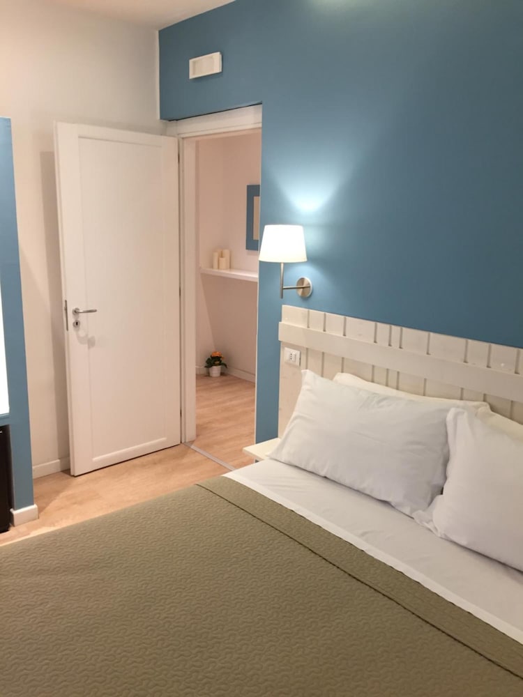 B&B Medinblu 4/28