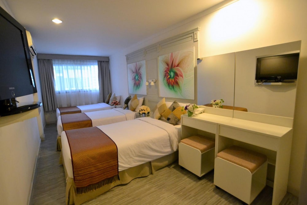 PRATUNAM CITY INN 25/54