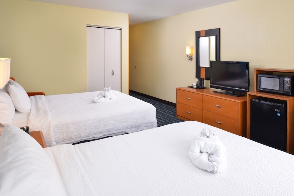 Fairfield Inn And Suites By Marriott Ft Pierce 12/50