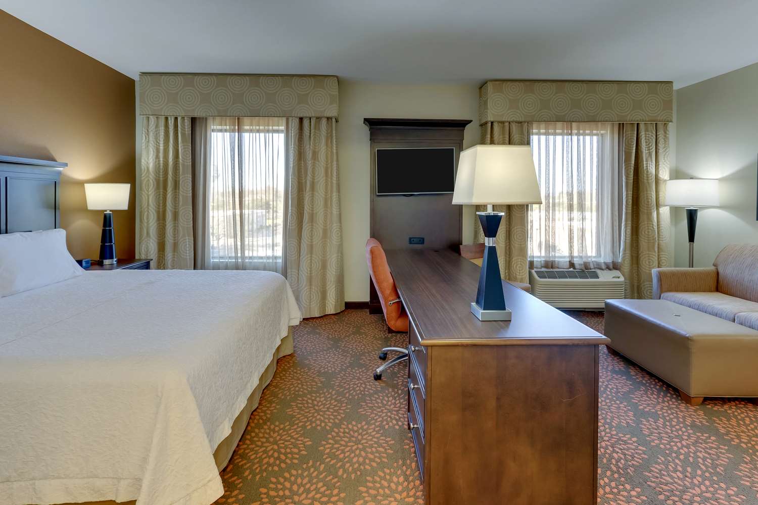 Studio, Suite, King Bed