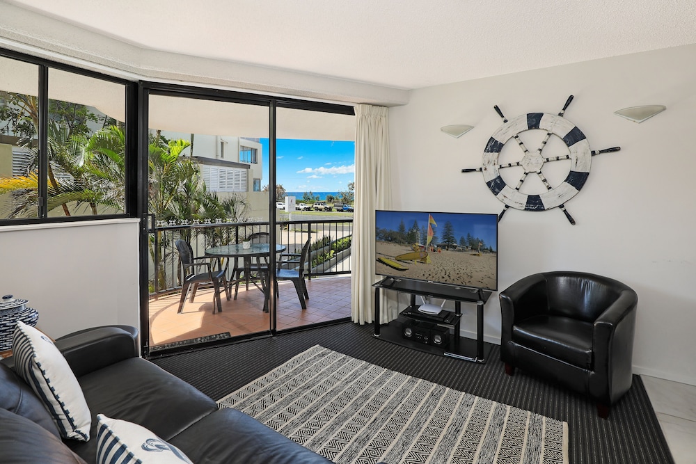 OCEAN BOULEVARD 39/68