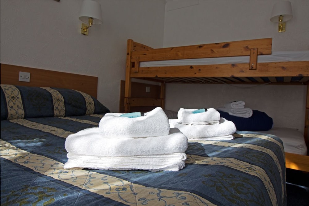 Evans Hotel 13/37