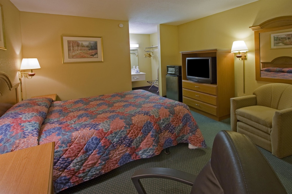 Americas Best Value Inn Grenada 7/17