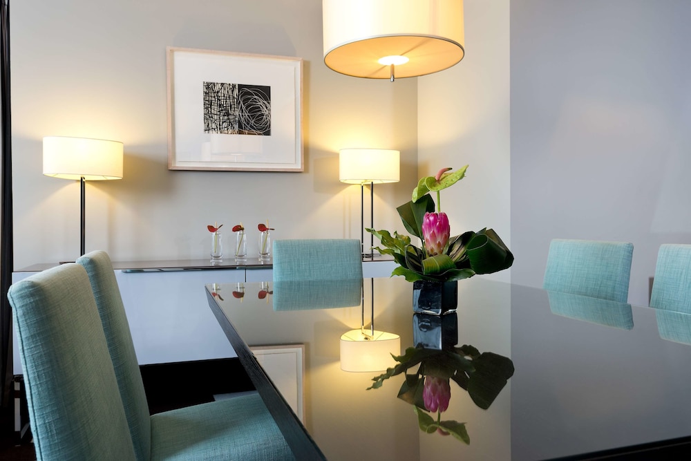 The Fitzwilliam Hotel Belfast 48/66
