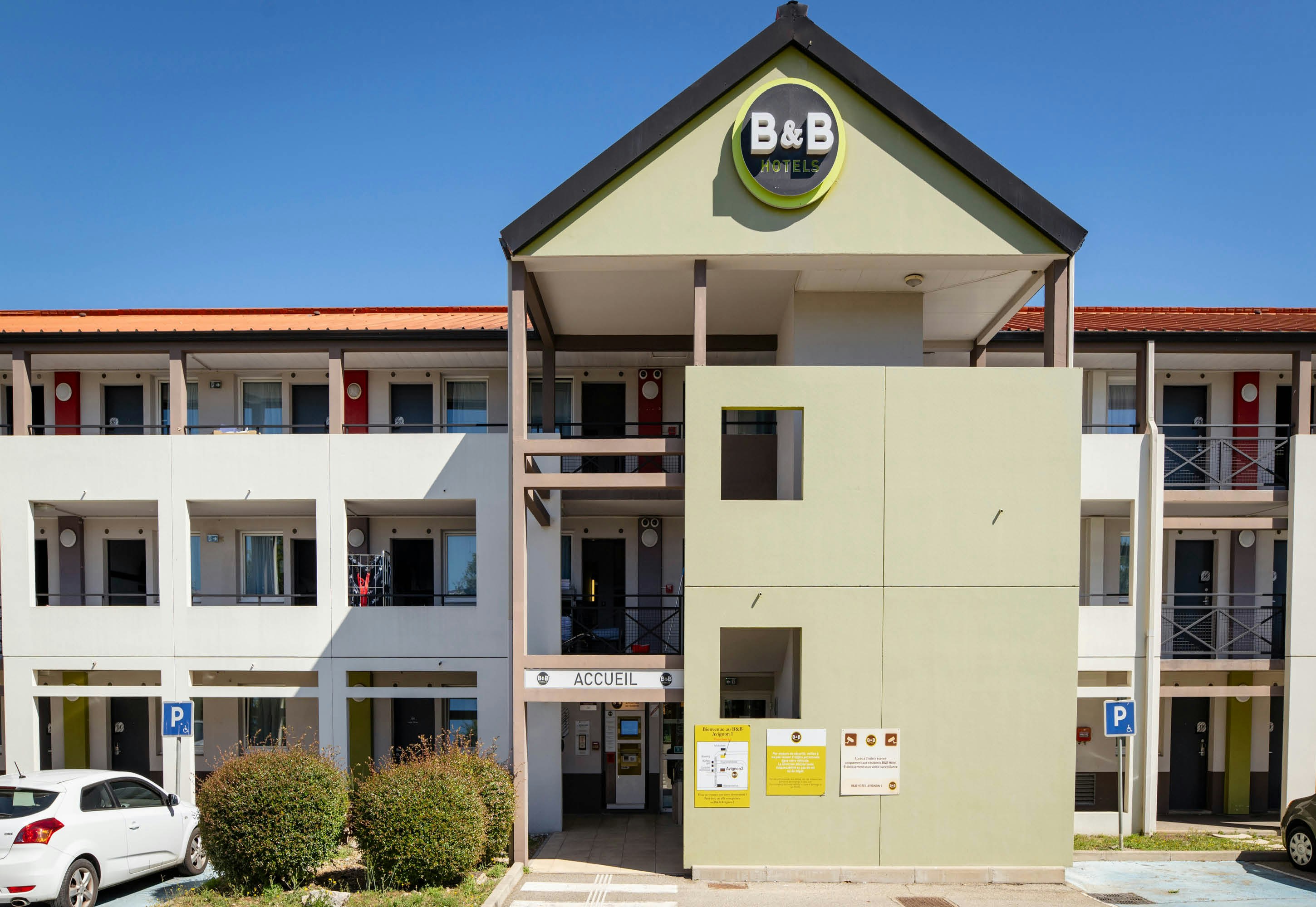 B&B HOTEL Avignon 1 in LE PONTET - VAUCLUSE