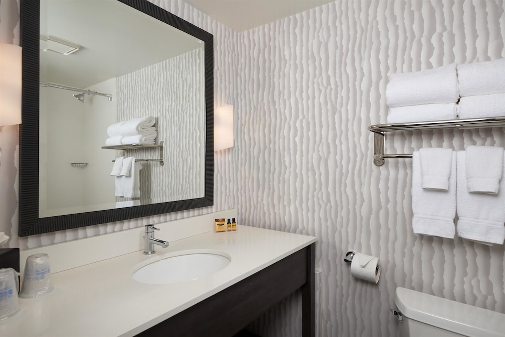 Best Western Plus Agate Beach Inn 3/46