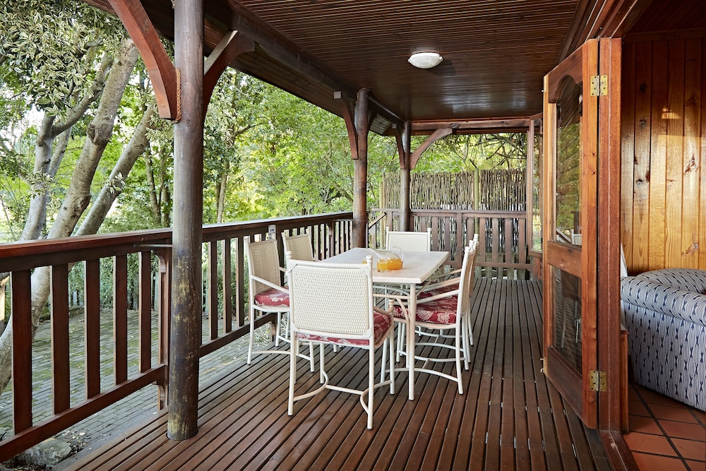 KNYSNA RIVER CLUB - KNYSNA 62/76
