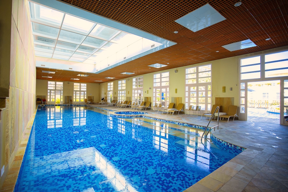 swimming pool spa