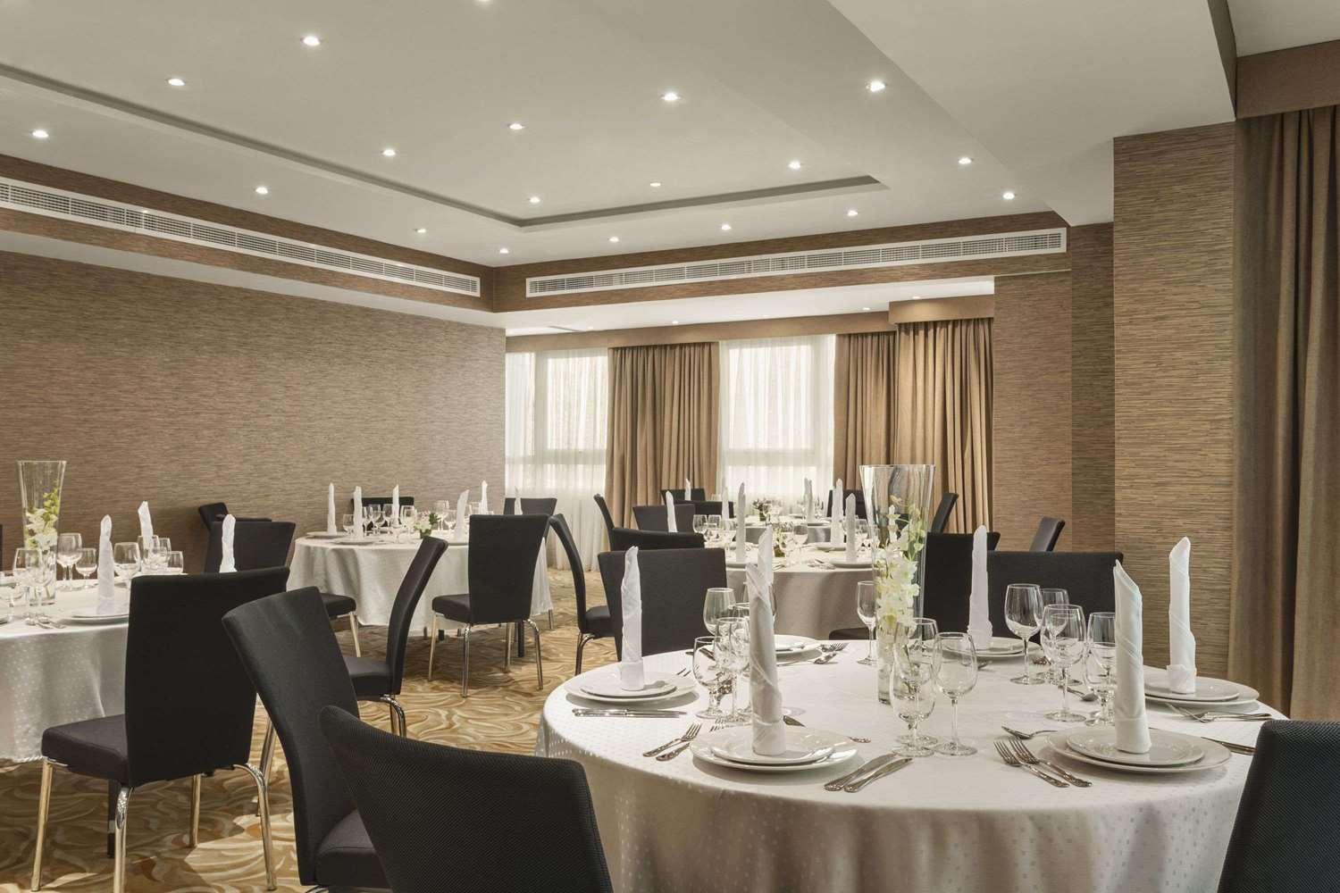 Hawthorn Suites by Wyndham Abu Dhabi City Centre 18/20