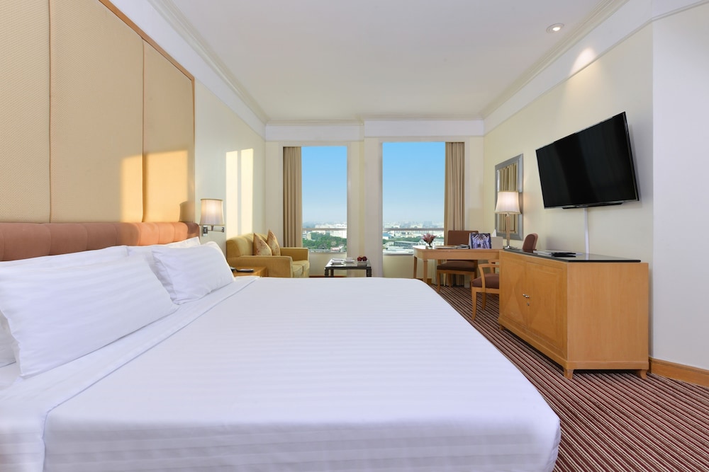 Deluxe Suite