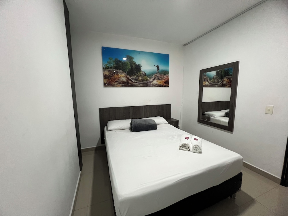 Hotel Jardin de Laureles Medellin 10/28