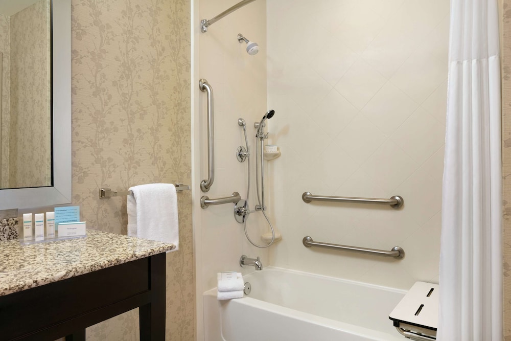 Hampton Inn & Suites Parkersburg Downtown 10/45
