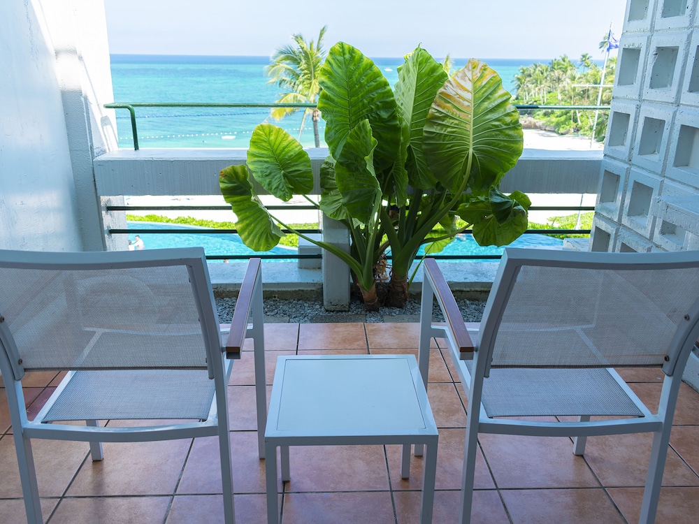 Hotel Moon Beach Okinawa 29/68