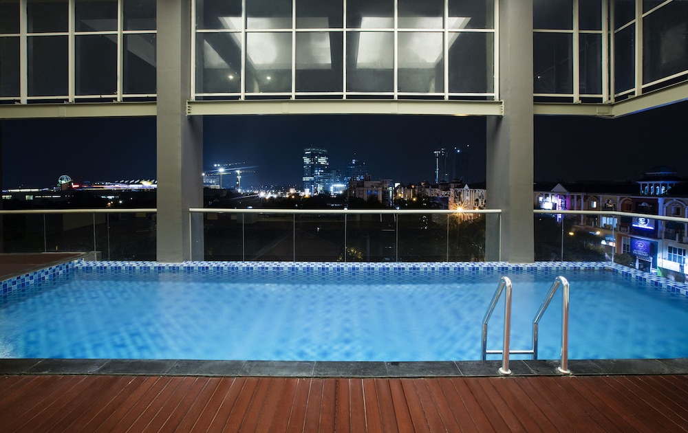 Nemuru Grand Bellevue Radio Dalam 25/39