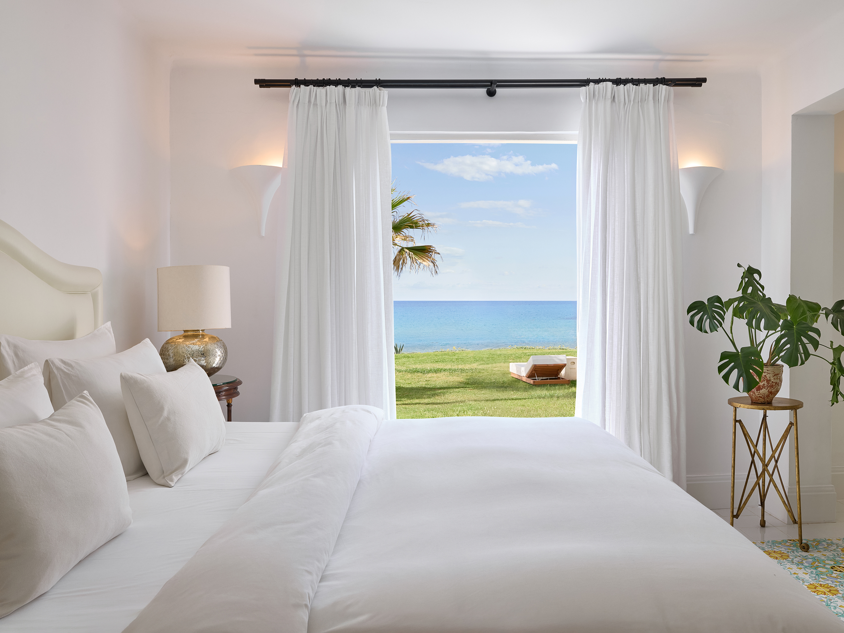 4 Bedrooms, Beach Villa, Sea Front