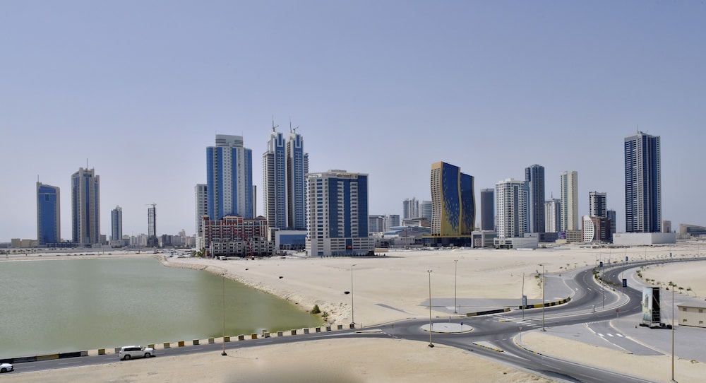Aqua Vista Bahrain 52/54