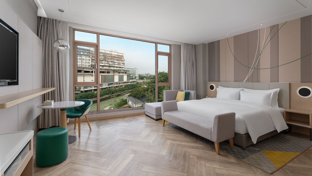 Holiday Inn Dujiangyan Ancient Town 16/50