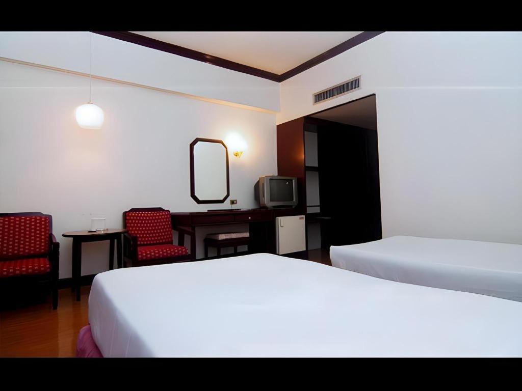 Florida Hotel 12/32