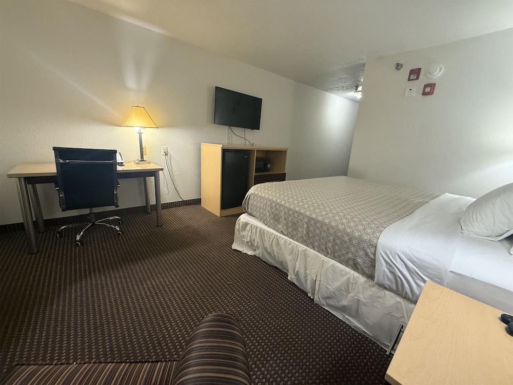 SureStay by Best Western Obetz Rickenbacker Airport 18/45