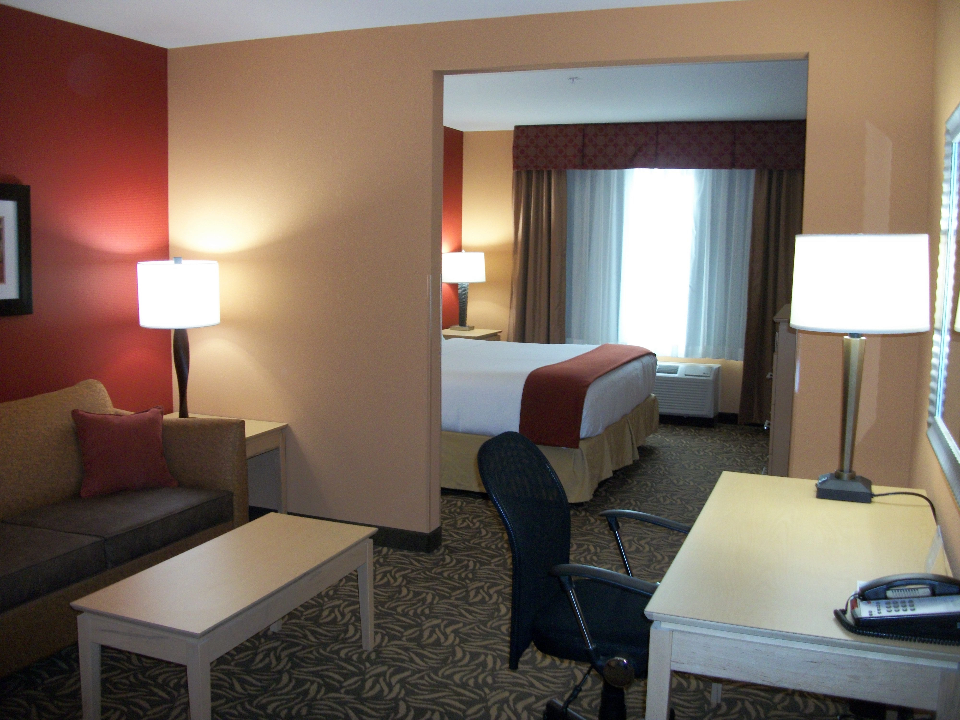 Holiday Inn Express Cortland 16/32