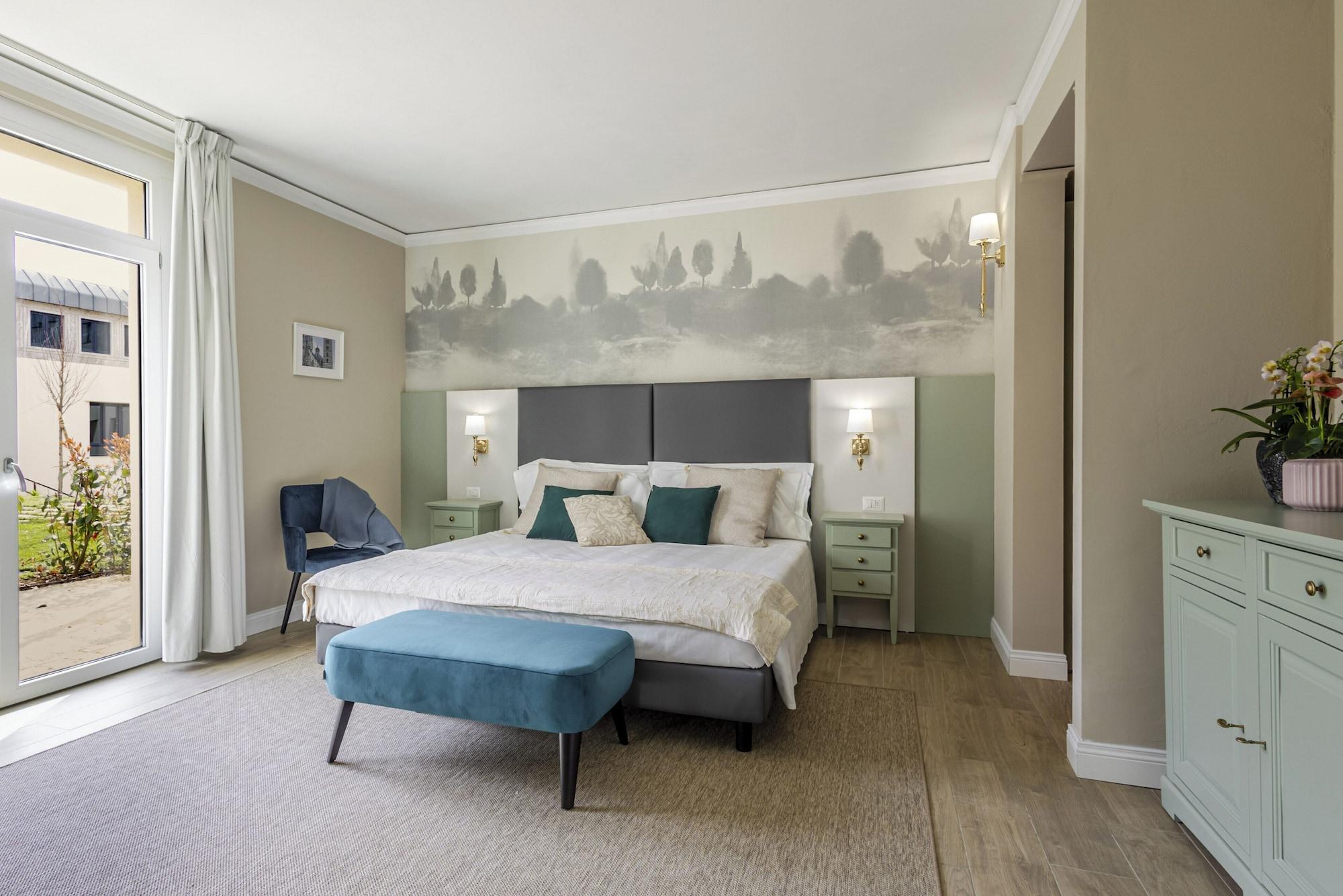 Tuscan, Comfort, Accessible