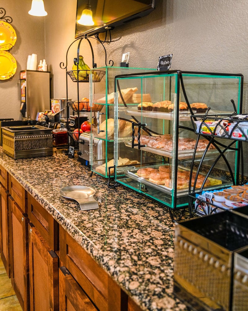 Best Western Plus Guymon Hotel & Suites 20/35