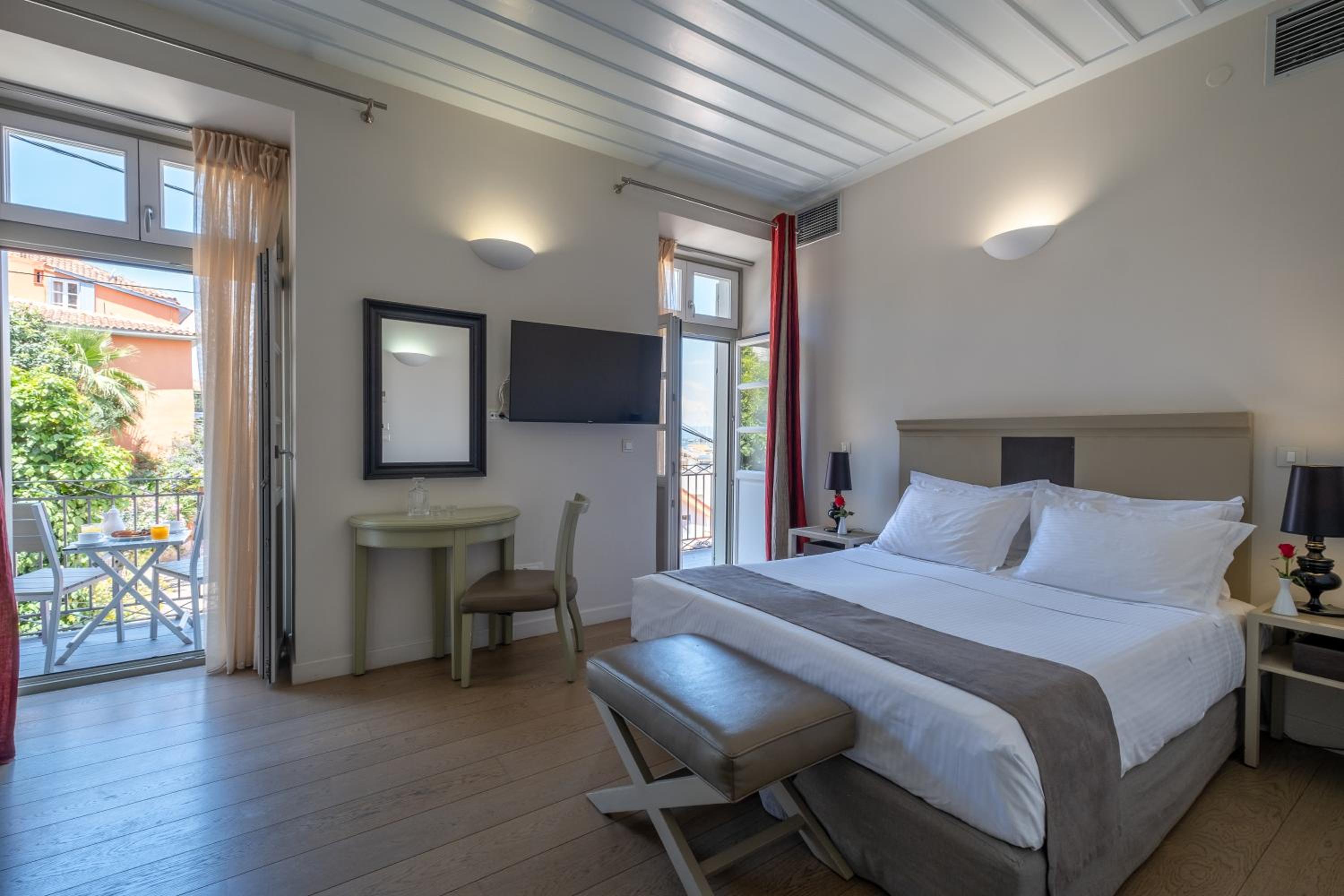 غرفة سوبيريور بسرير مزدوج أو سريرين منفصلين، Grand Sarai Nafplio 2/6