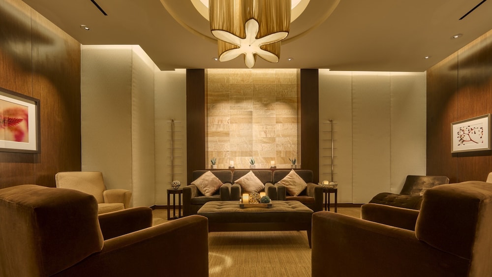 Harrahs Resort Atlantic City - A Caesars Rewards Destination 50/70