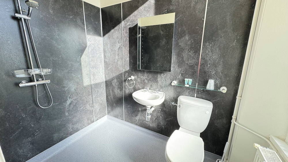 Invernairne guest house 78/78