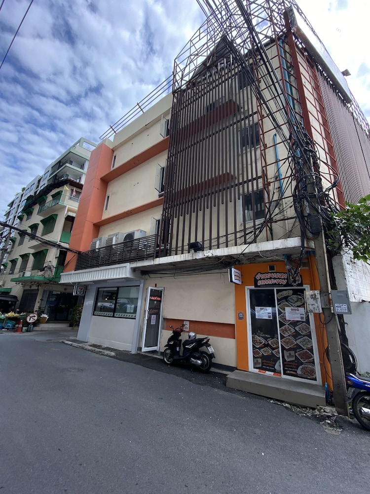 Arawana Express Phrom Phong (ex. Icheck Inn Regency Sukhumvit) 4/52