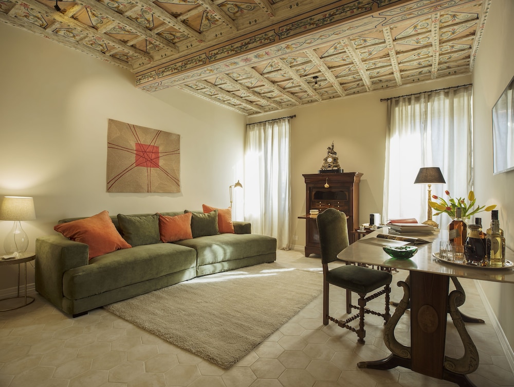 Palazzo Caruso 43/61