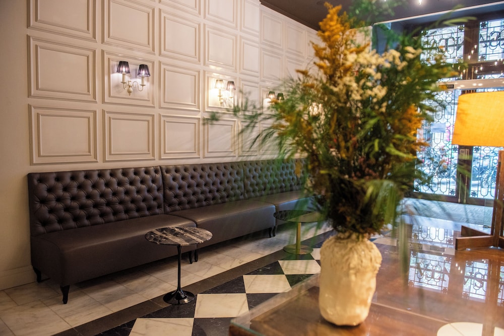 Vasanta Hotel Boutique 34/50