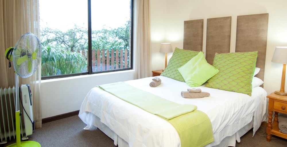 Overmeer Guest House 12/42