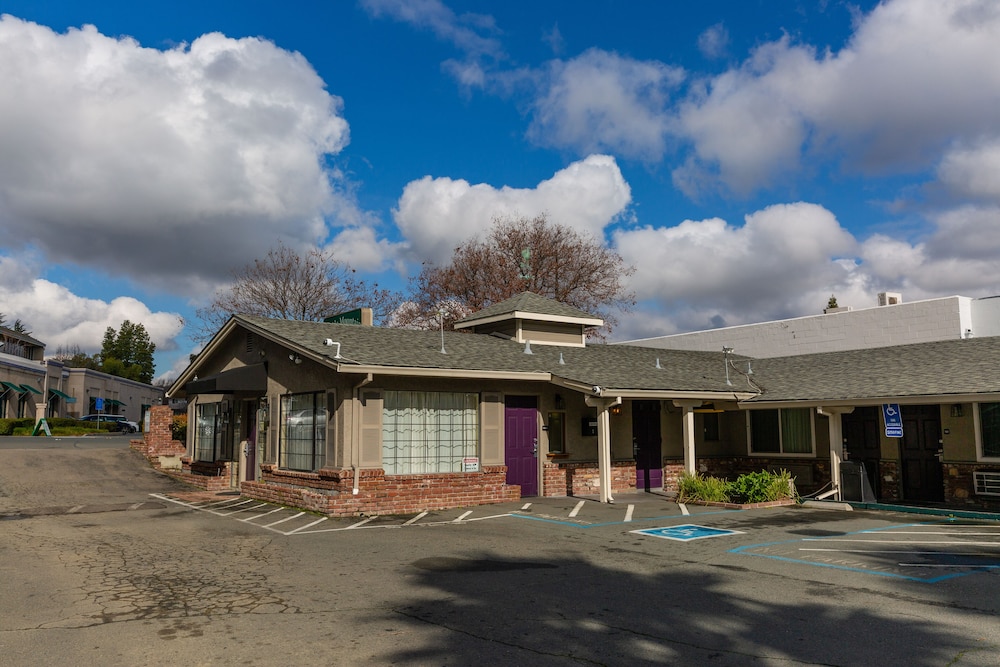 Diablo Mountain Inn 8/66