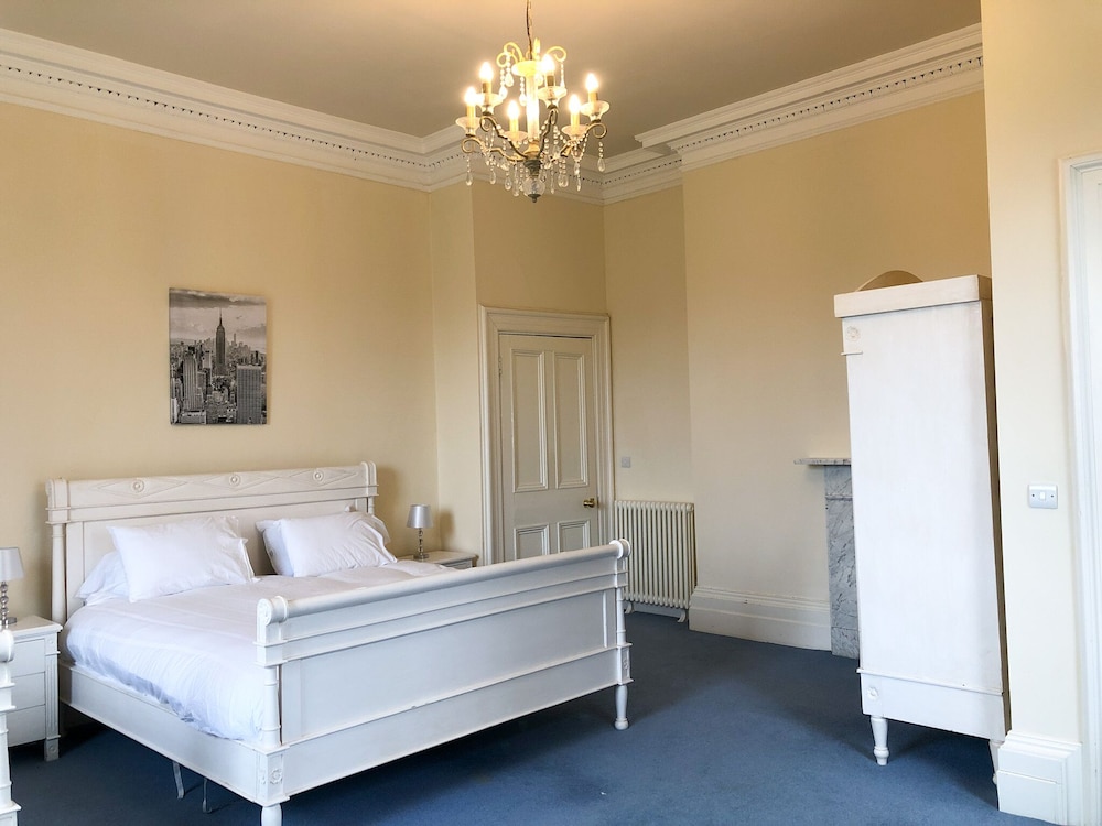 Netley Hall 31/50