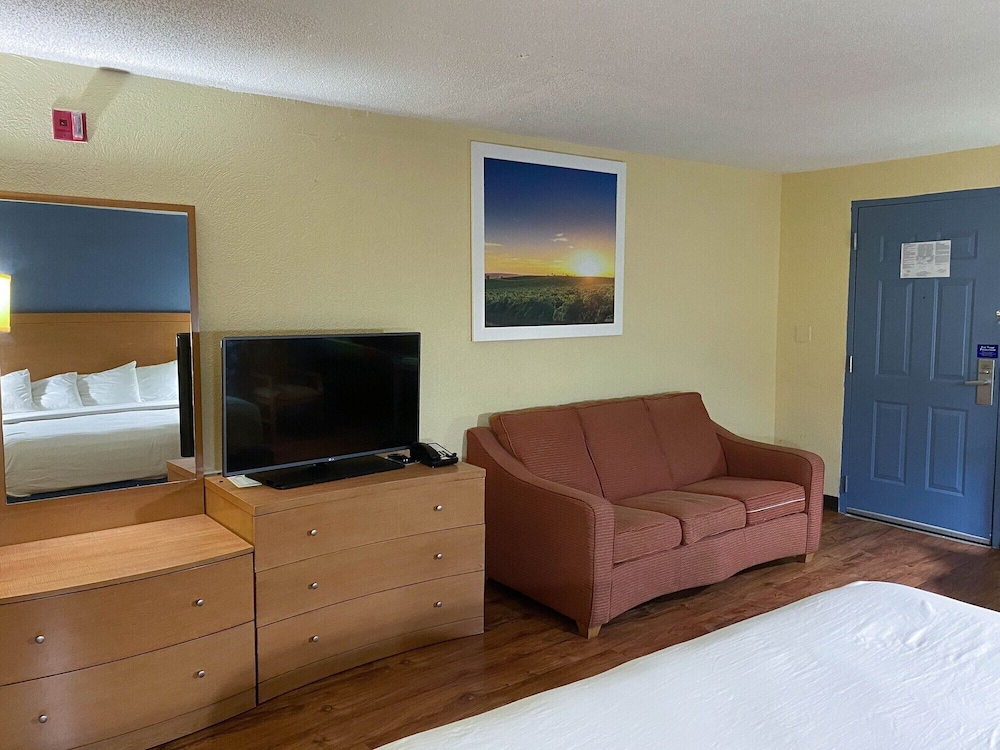 Motel6 Savannah, GA - Gateway & I-95 29/40