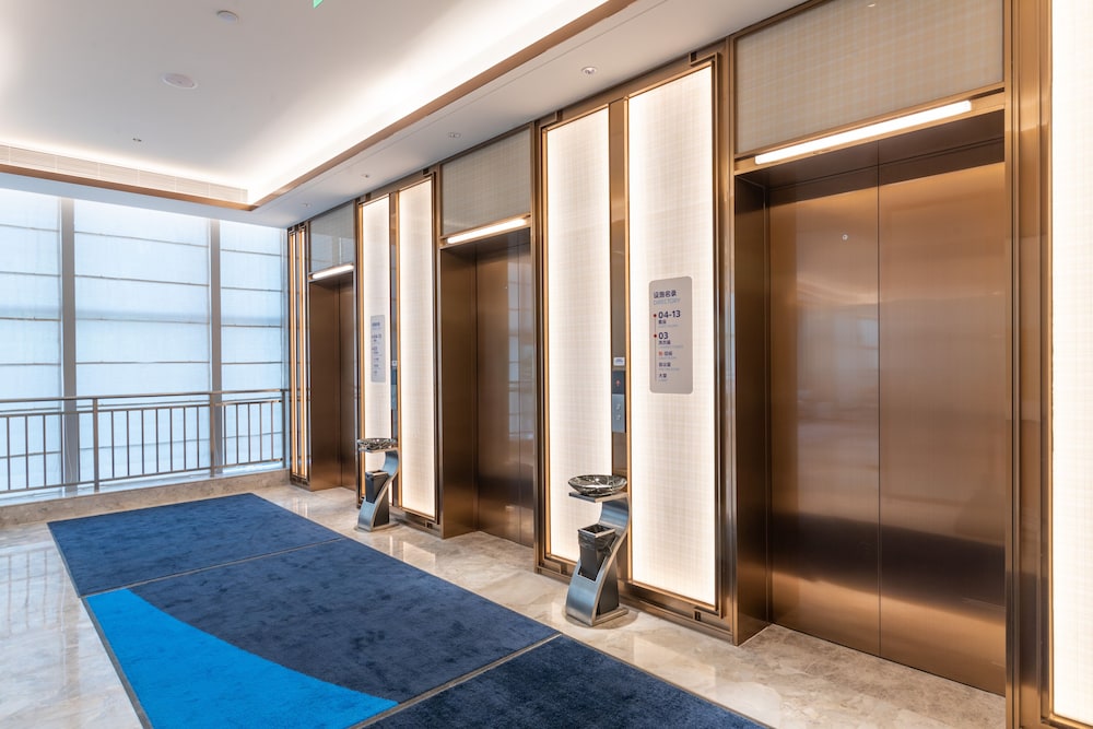 Holiday Inn Express Dongguan Humen 11/25