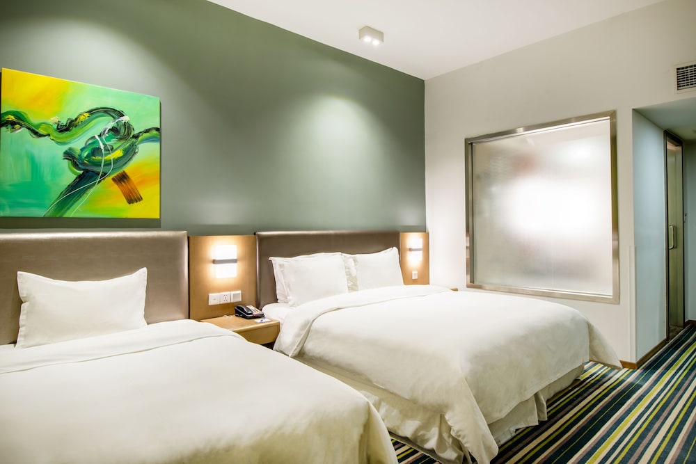 HOLIDAY INN EXPRESS DUJIANGYAN ANCIENT CITY 14/29